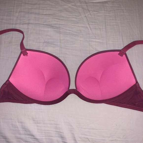 BNWOT Wear Everywhere Super Push Up Bra VS Pink - Picture 3 of 4